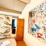 Chez Babou D'artistes Avec Piscine, Parking Apartmán