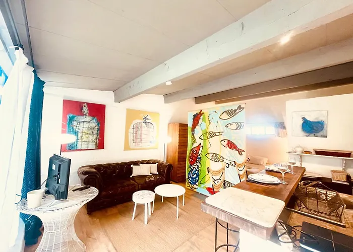 شقة Chez Babou D'artistes Avec Piscine, Parking نيم